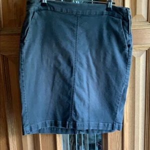 Stretch denim skirt